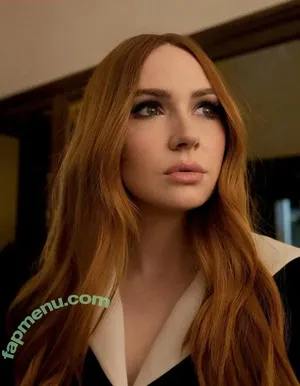Karen Gillan / karengillan nude photo #0793