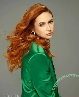Karen Gillan / karengillan nude photo #0811
