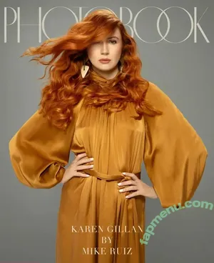 Karen Gillan / karengillan nude photo #0817