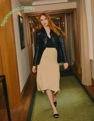 Karen Gillan / karengillan nude photo #0824