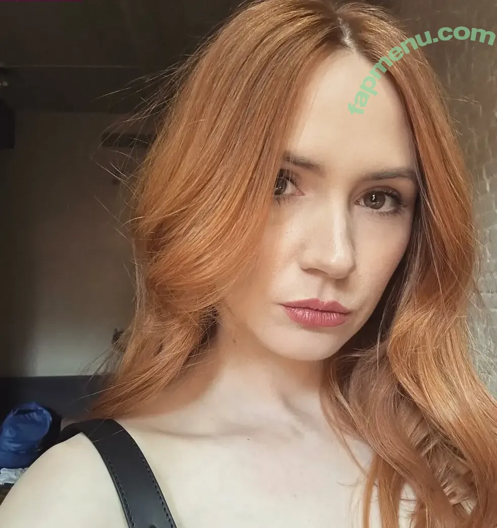 Karen Gillan nude photo #0782 (karengillan)
