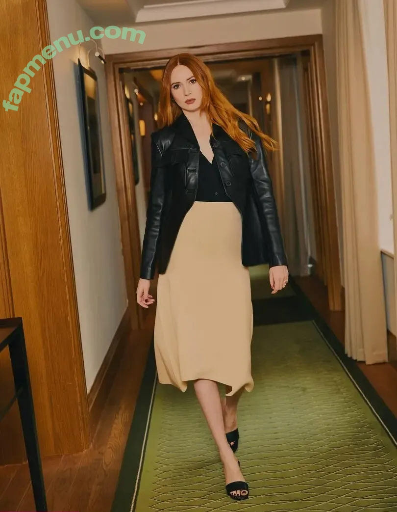 Karen Gillan nude photo #0824 (karengillan)
