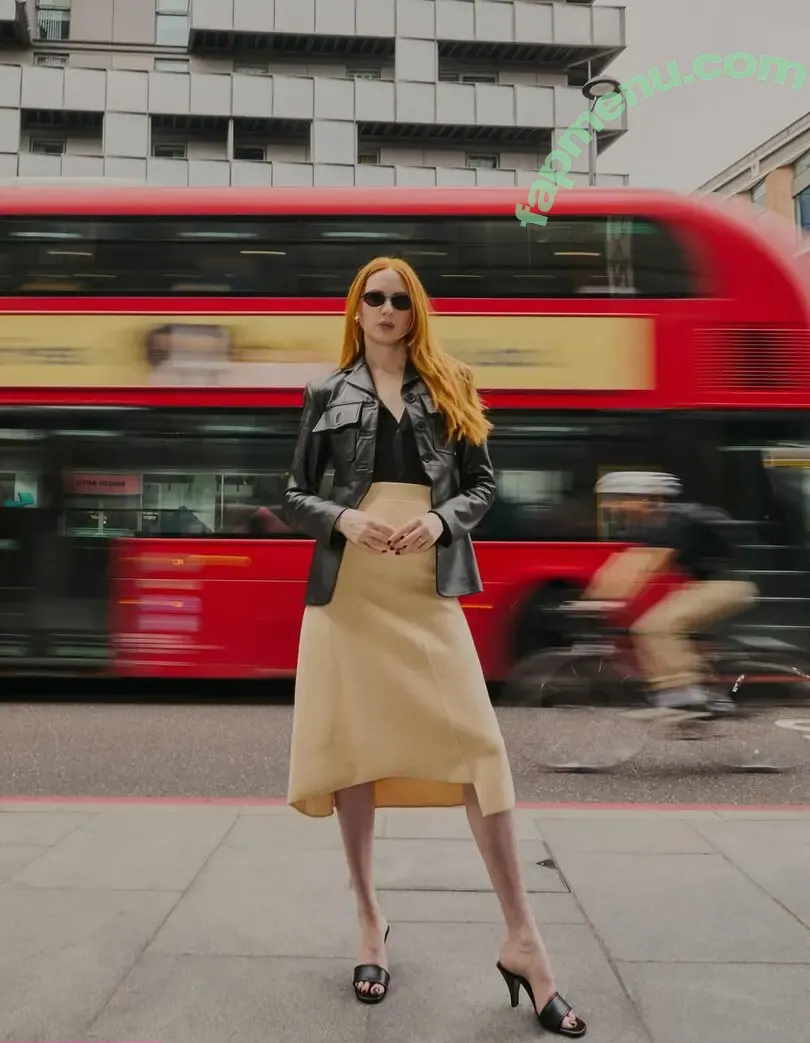 Karen Gillan nude photo #0826 (karengillan)
