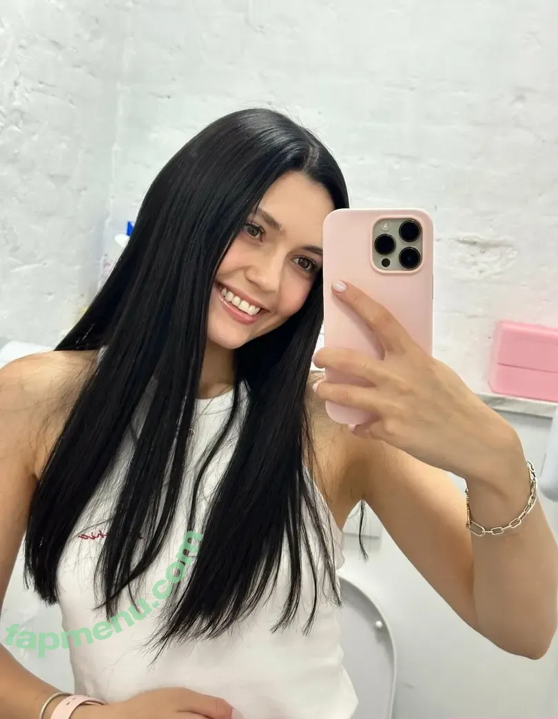 kari.karisha nude photo #0012 (kariishaa__)