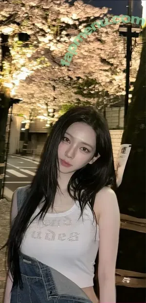  nude photo #0004