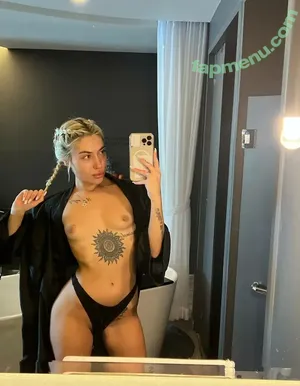 Karina / Kfaye / karinagarciaoficial / katarinabluu nude photo #0022