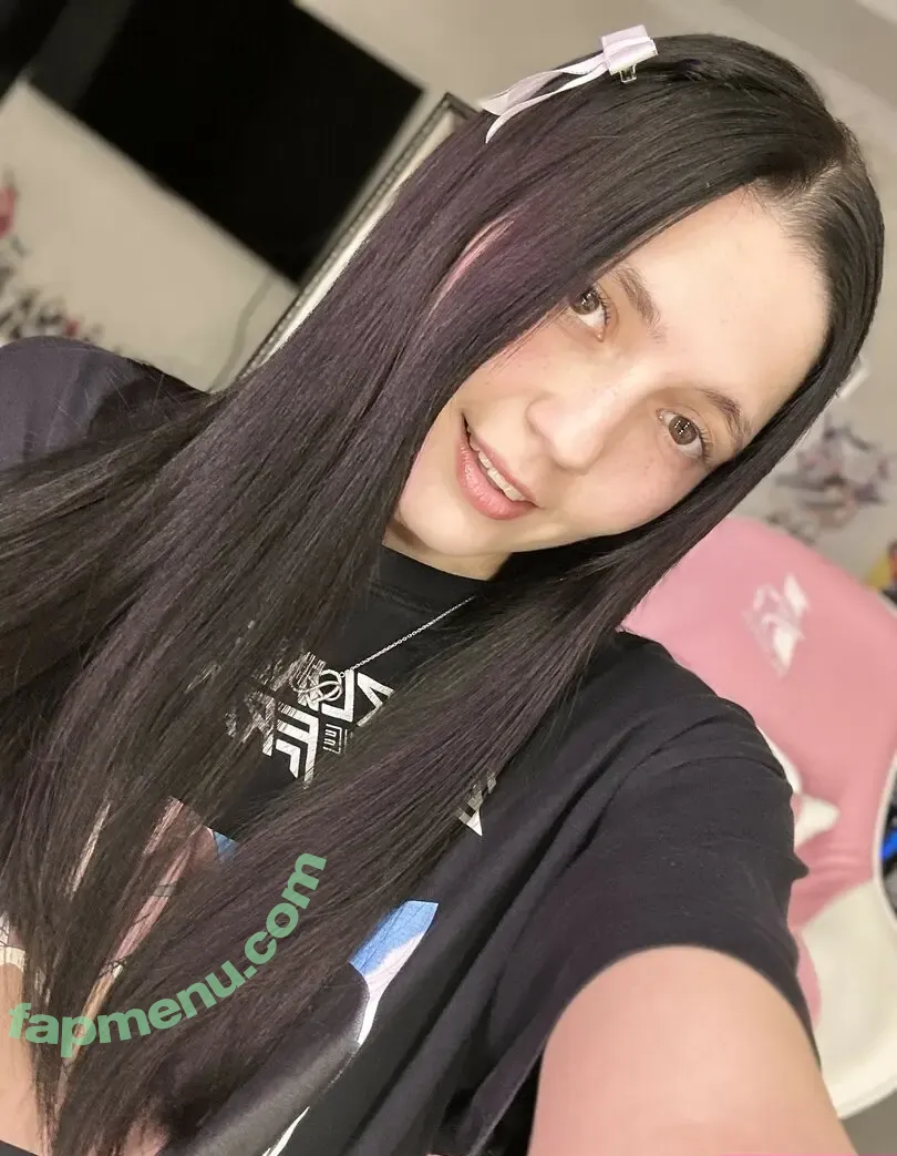 Karisha XX nude photo #0005 (karisha.x / karisha.xx)