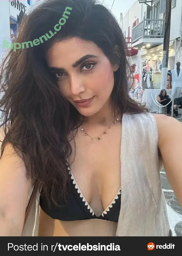 Karishma Tanna nude photo #0011 (karishmaktanna)