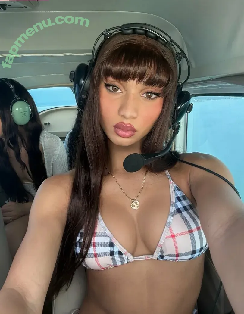 Karlanyrobie nude photo #0010 (Karlanyrobie)