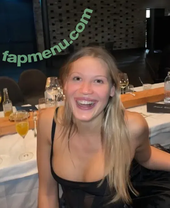 Karlotta Emilie Henke nude photo #0145 (karlotta.emilie)