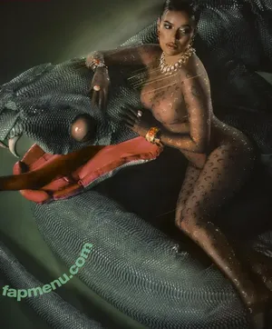 Karol G / karolg / karolgfriend nude photo #0502