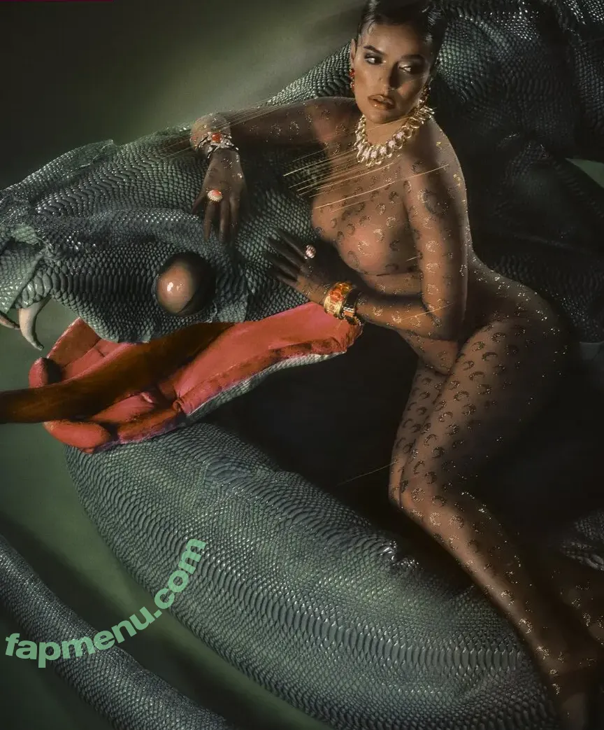 Karol G nude photo #0502 (karolg / karolgfriend)