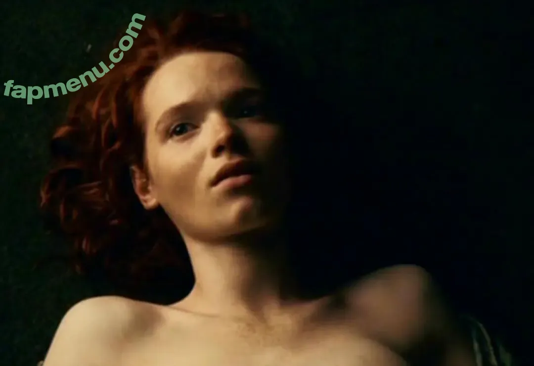 Karoline Herfurth nude photo #0074 (karolineherfurth)