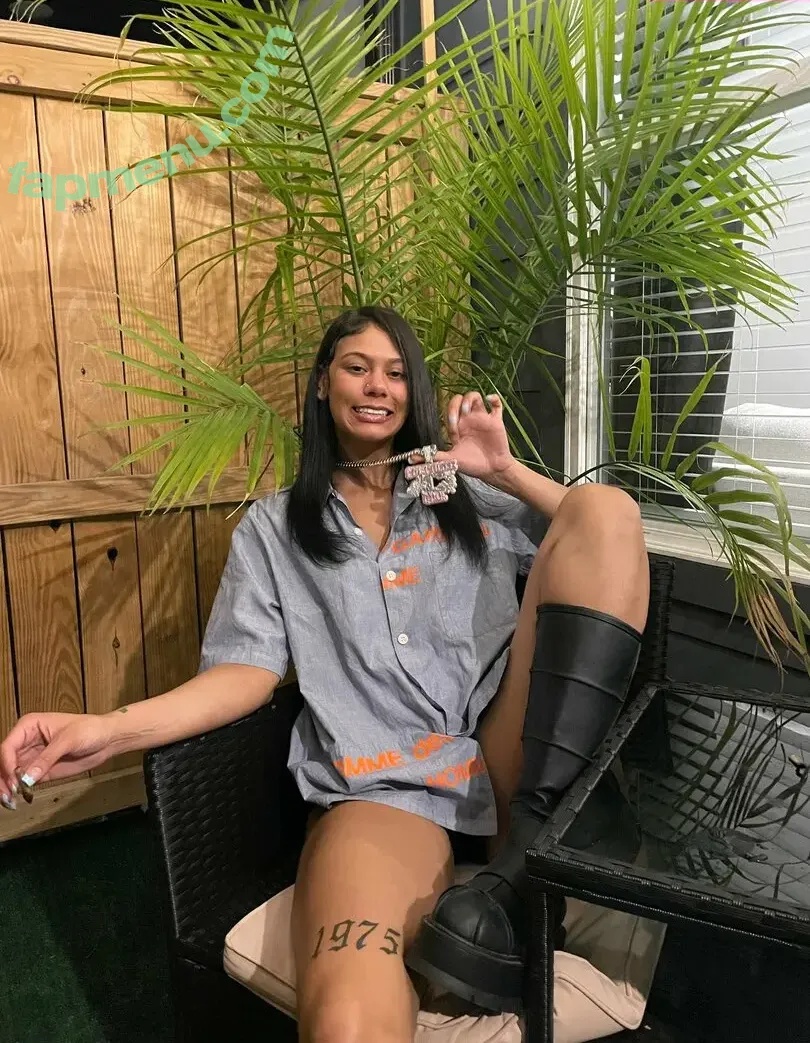 Karrahbooo nude photo #0017 (Karrahbooo)