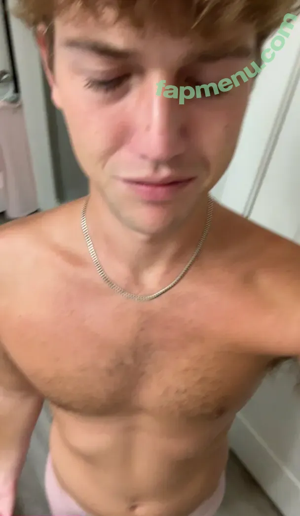 karsen.scott nude photo #0119 (karsoncscott)