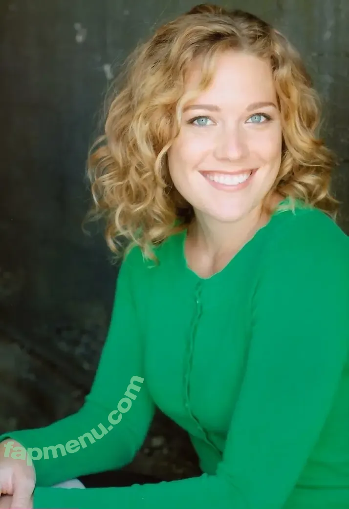 Kate Hewlett nude photo #0004 (Kate Hewlett)
