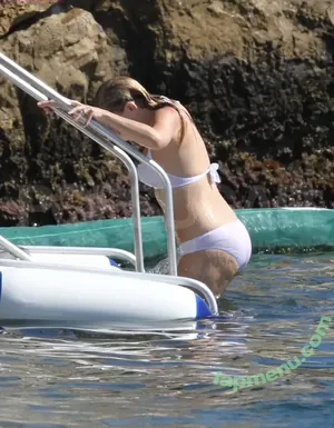 Kate Hudson / katehudson nude photo #0955