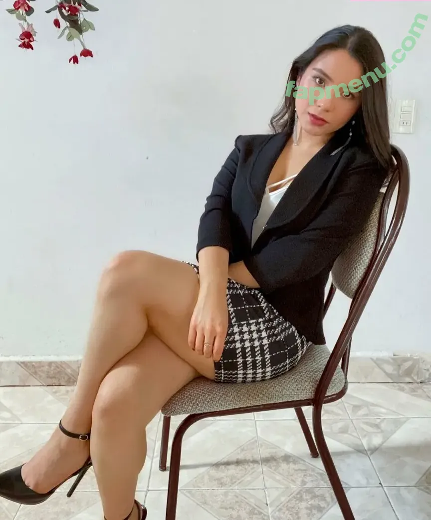 Kate Matamoros nude photo #0001 (lesliekate04)