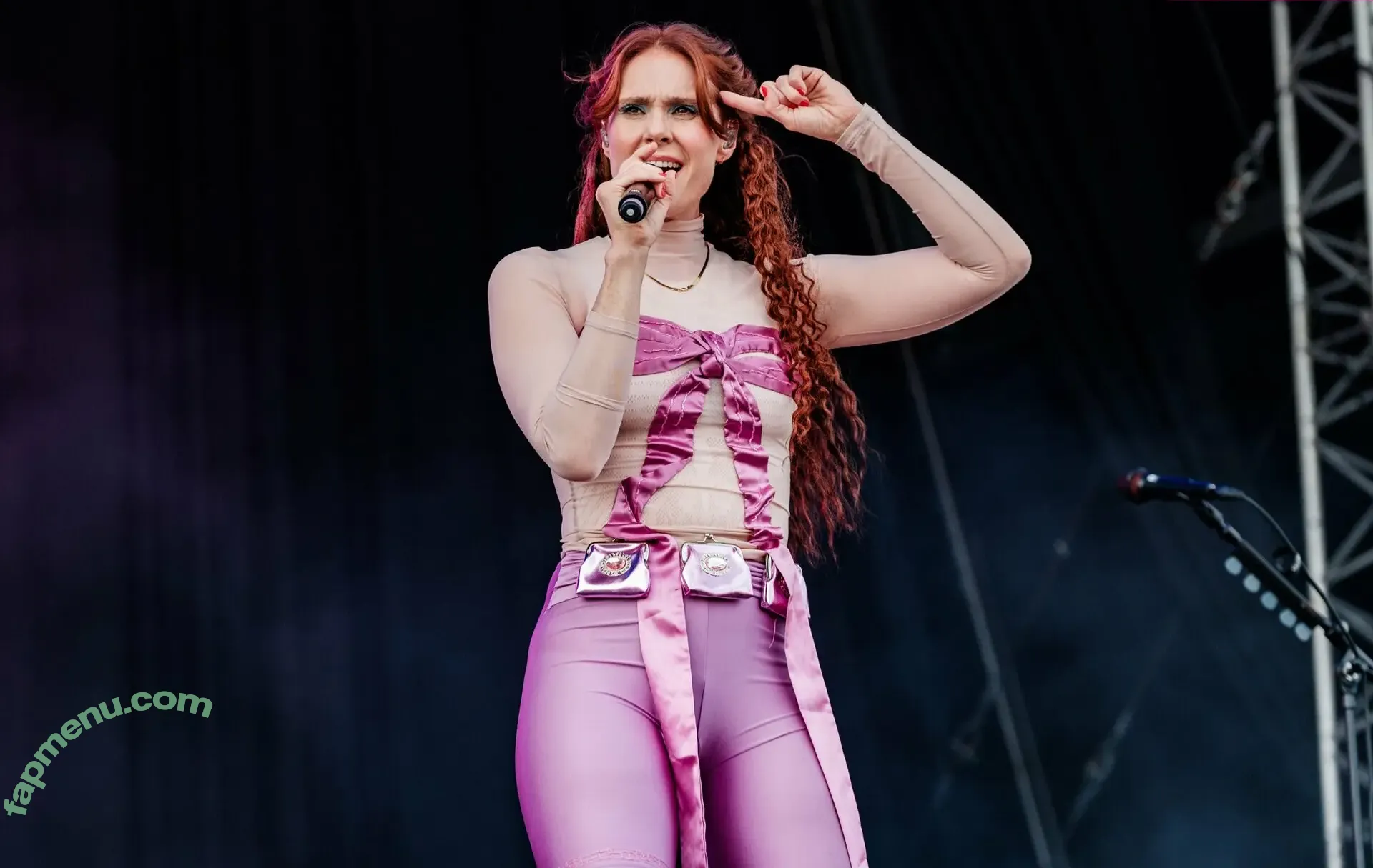 Kate Nash nude photo #0294 (British Singer / katenash / katenyash87)