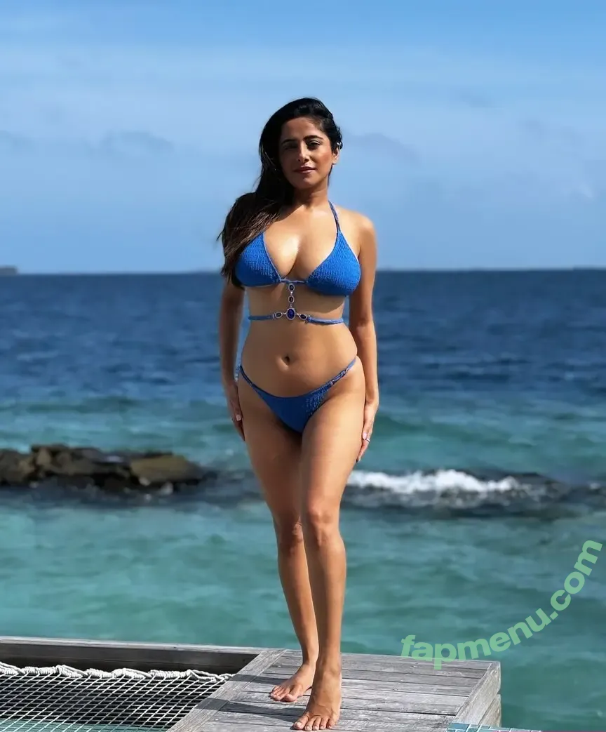 Kate Sharma nude photo #0354 (katesharma)