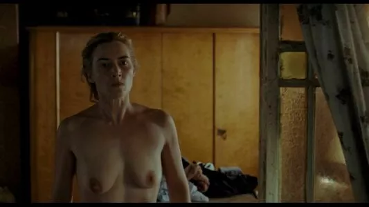 Kate Winslet / kate.winsletoffical / winsletlately nude photo #0153