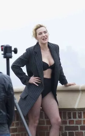Kate Winslet / kate.winsletoffical / winsletlately nude photo #0156