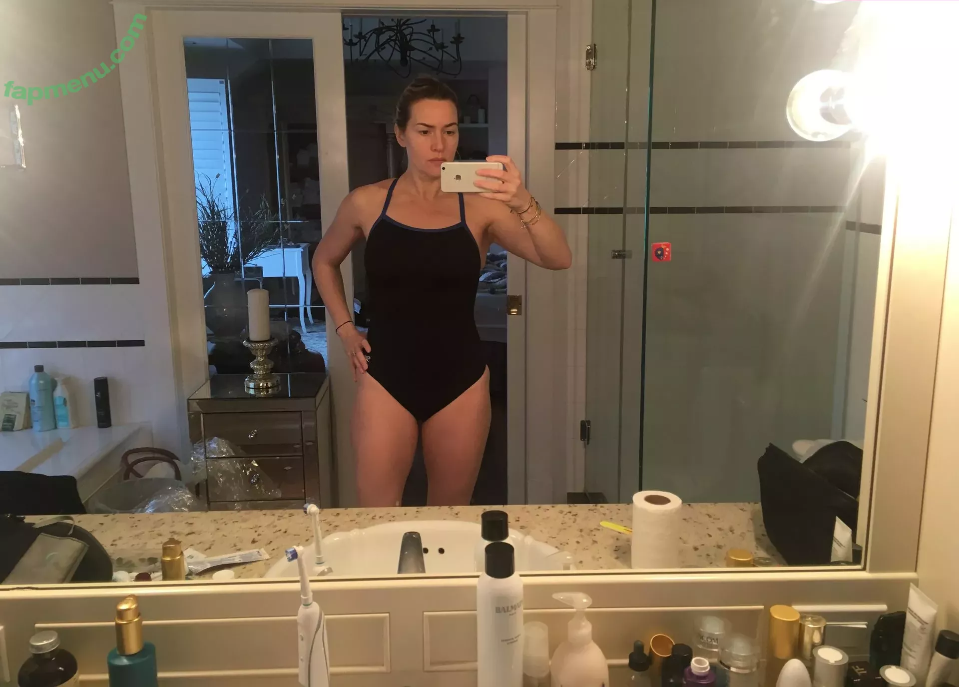Kate Winslet nude photo #0022 (kate.winsletoffical / winsletlately)