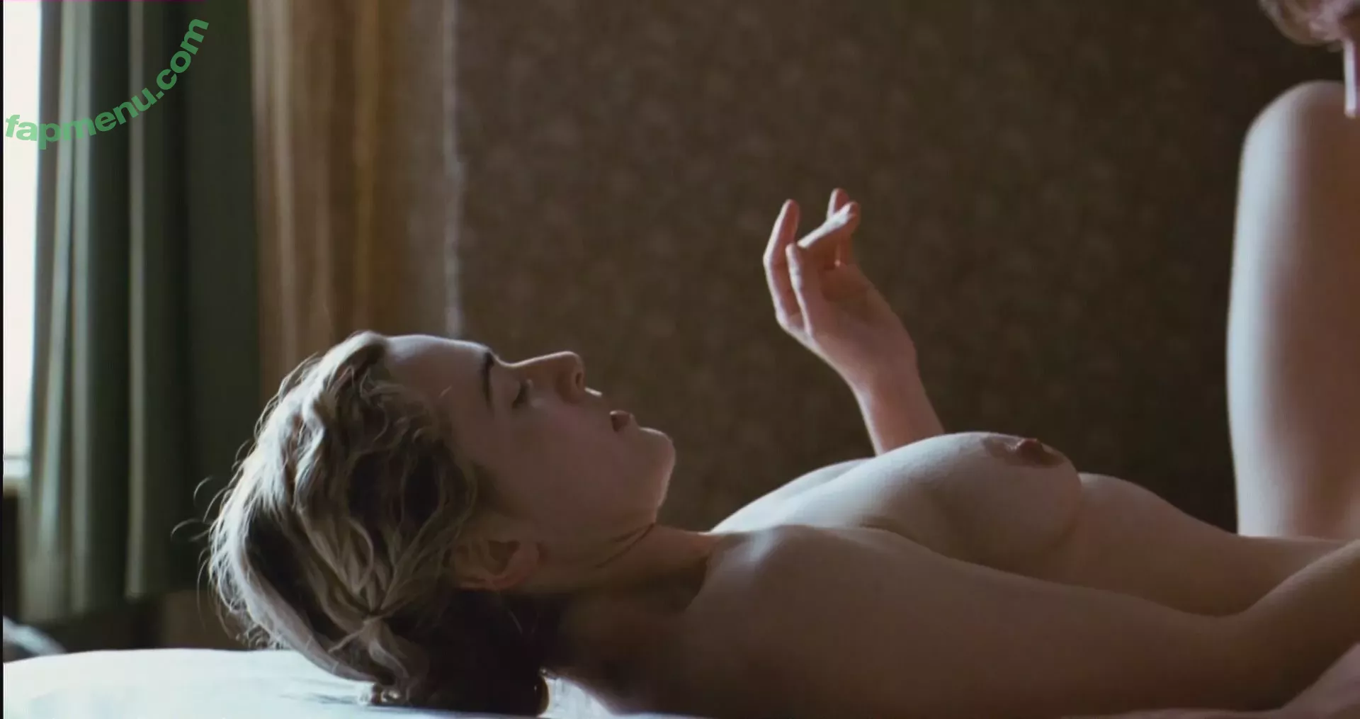 Kate Winslet nude photo #0045 (kate.winsletoffical / winsletlately)