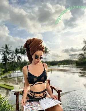  nude photo #0007