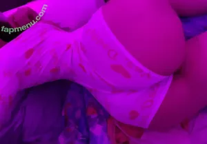  nude photo #0004