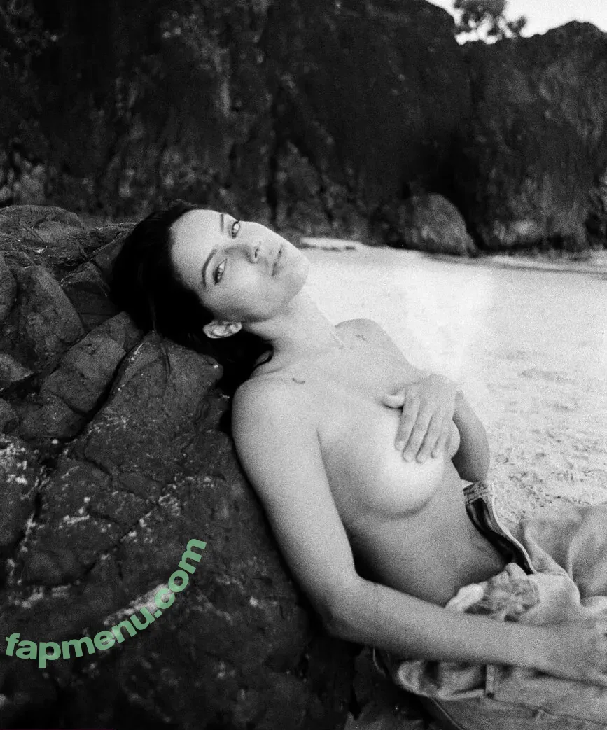 Katerina Reeves nude photo #0006 (Enigmaticcelestial)