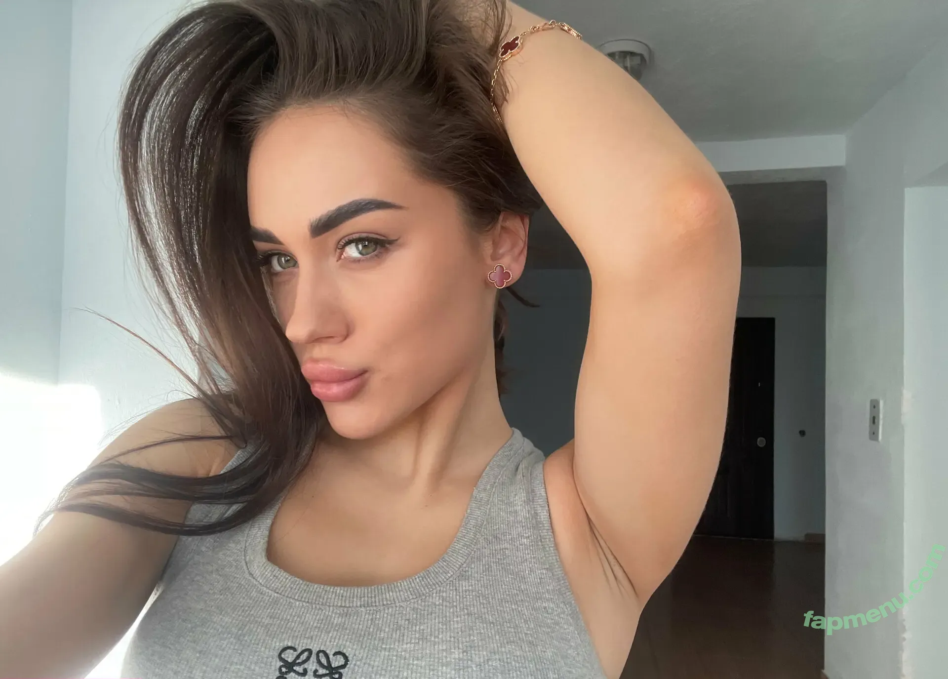 katerinatwisttttt nude photo #0022 (katerinatwisttttt)