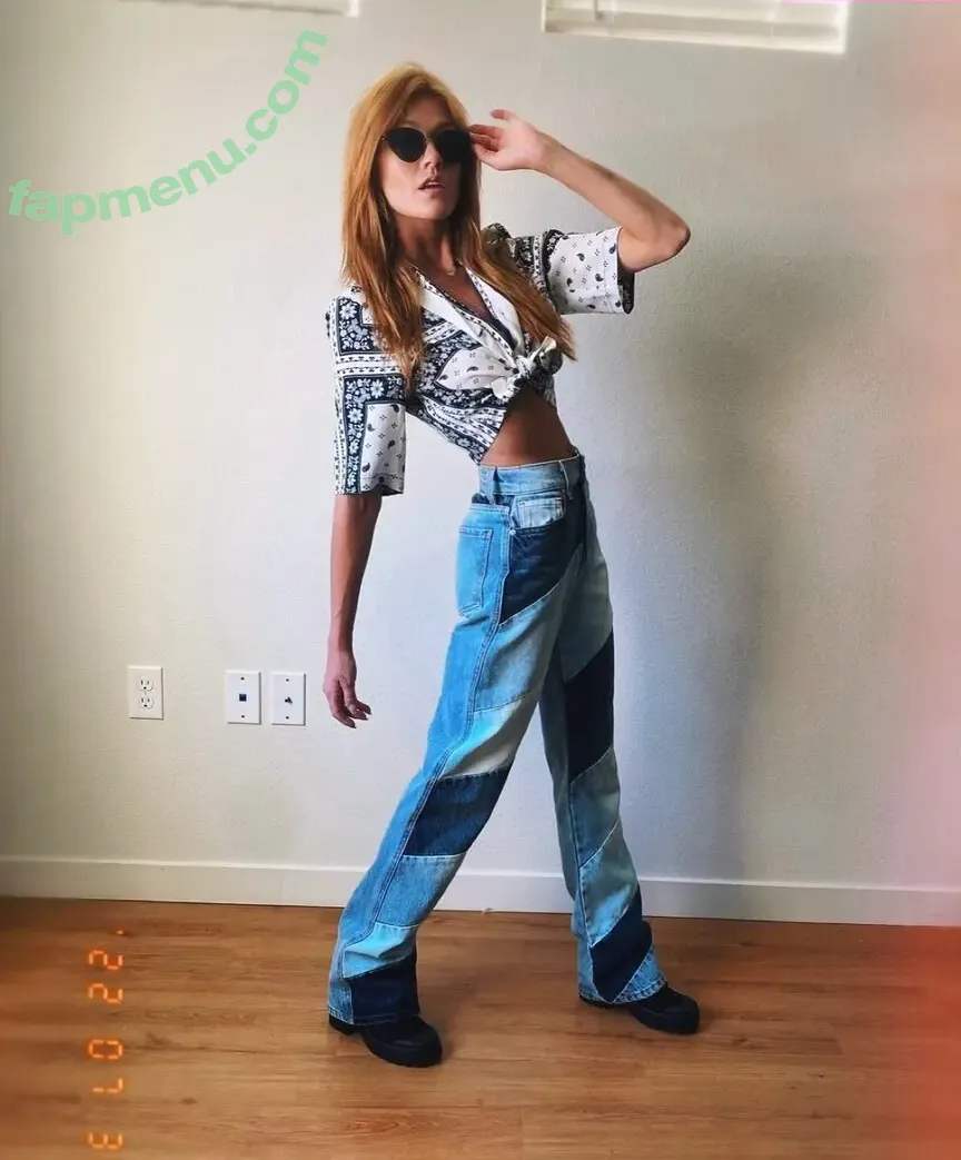 Katherine McNamara nude photo #1006 (kat.mcnamara)