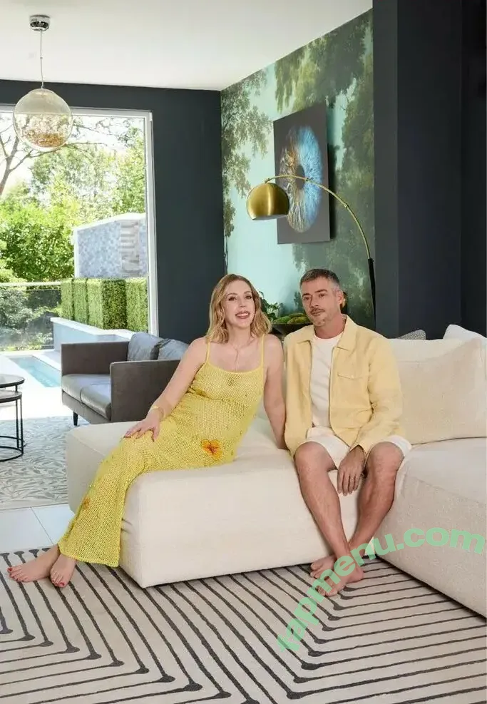 Katherine Ryan nude photo #0407 (kateryan / kathbum)
