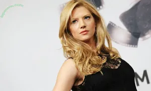 Katheryn Winnick / KatherynWinnick / basic_instinct nude photo #0348