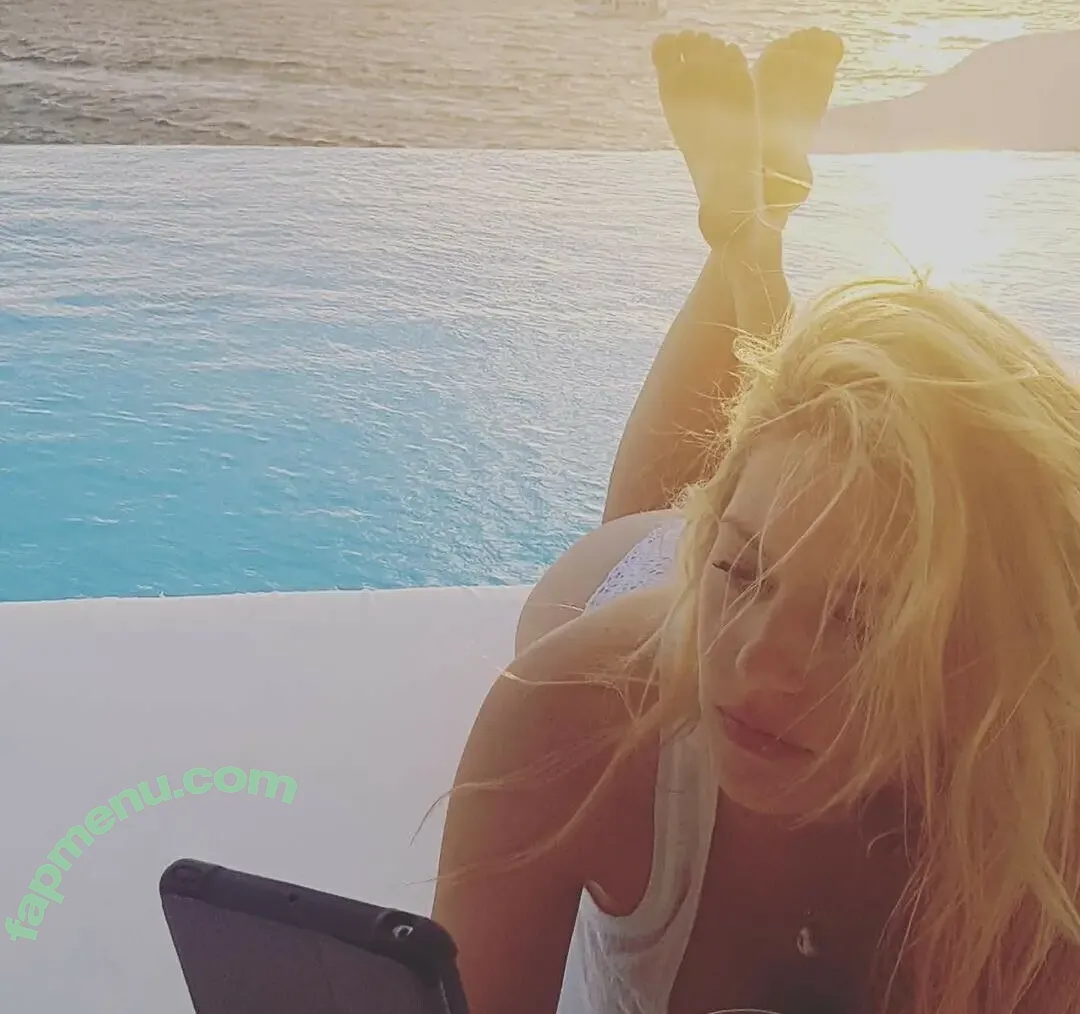 Katheryn Winnick nude photo #0138 (KatherynWinnick / basic_instinct)