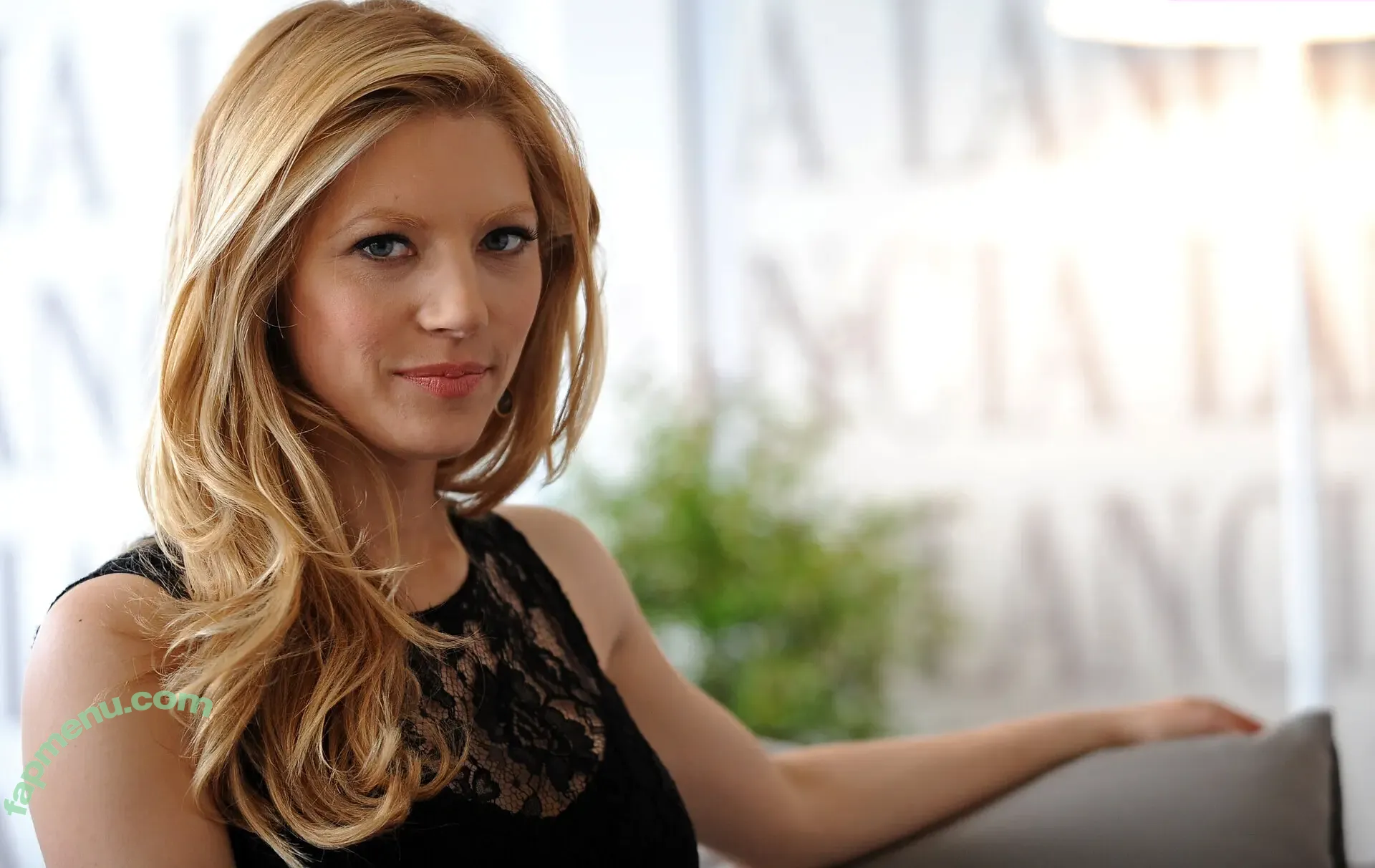 Katheryn Winnick nude photo #0339 (KatherynWinnick / basic_instinct)