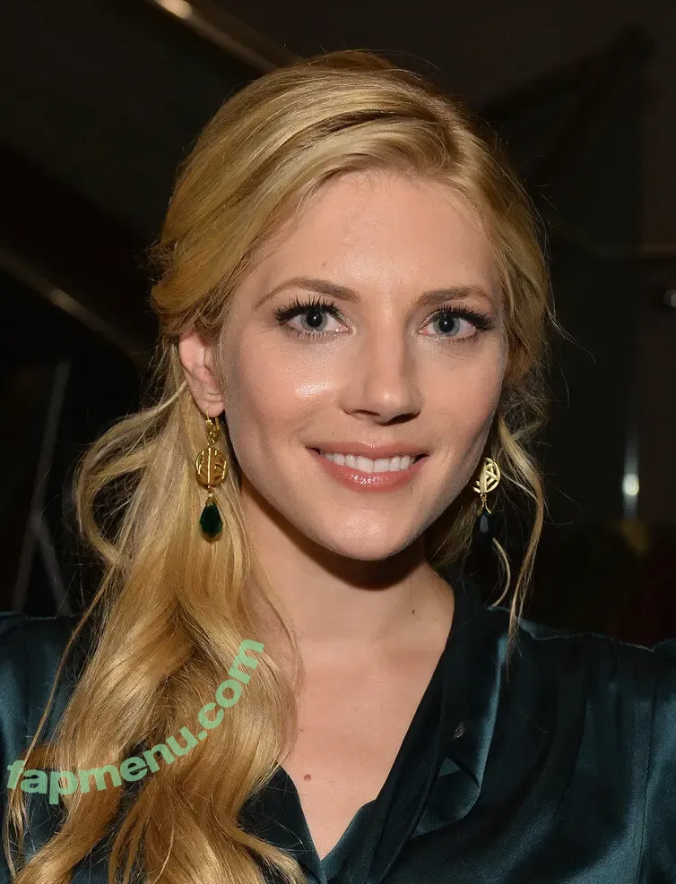 Katheryn Winnick nude photo #0369 (KatherynWinnick / basic_instinct)