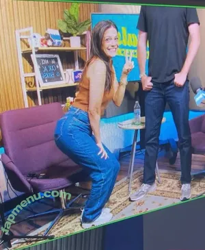 Katie Nolan / natiekolan nude photo #0011