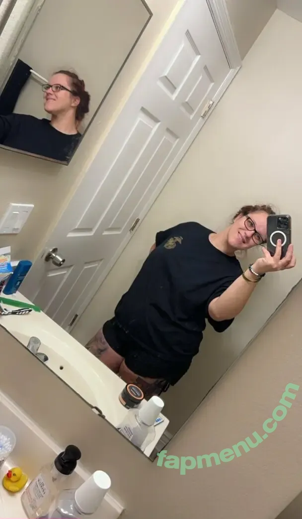 katiemayhem666 nude photo #0005 (katiecat666)