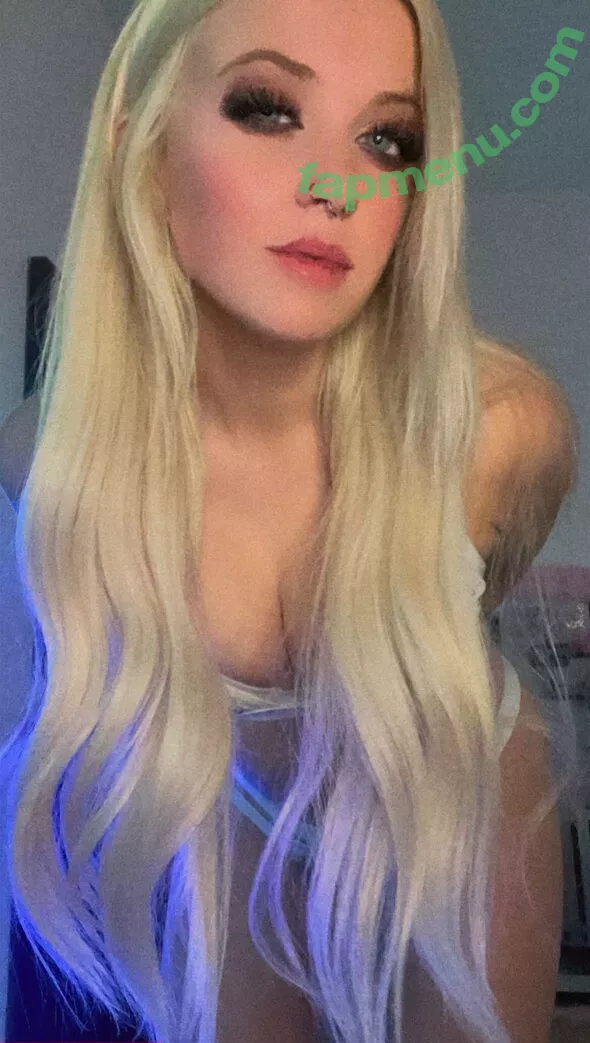 katiewarren18 nude photo #0060 (katiewarrennn)