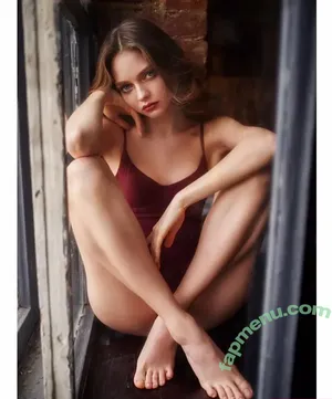  nude photo #0002