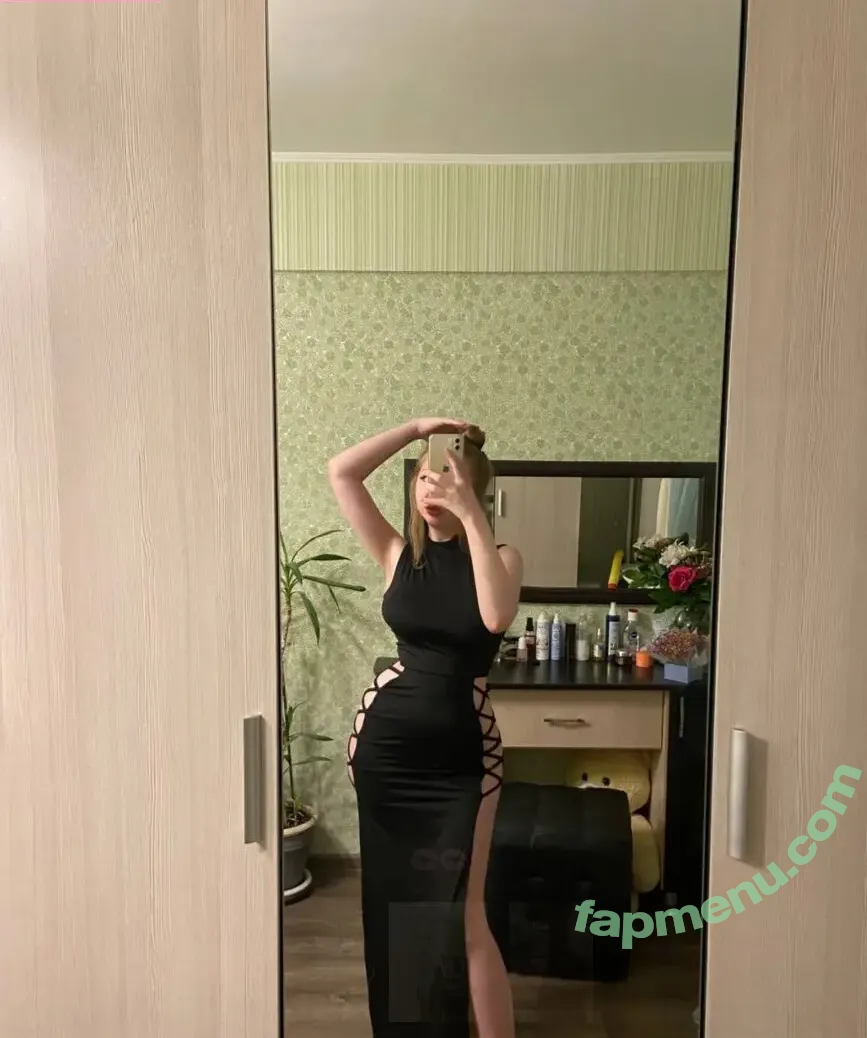 katrlvinaa nude photo #0021 (katlavinaa)