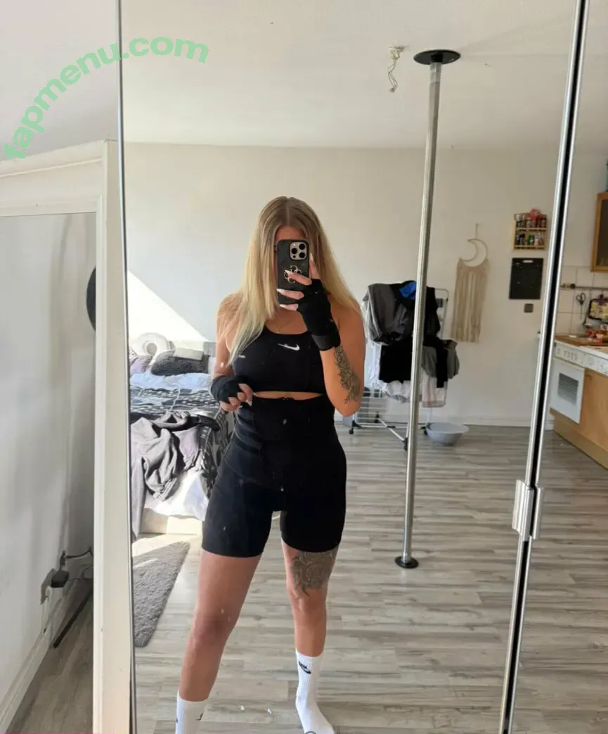 Katy Lou nude photo #0074 (katy.lou / xkatyloux)