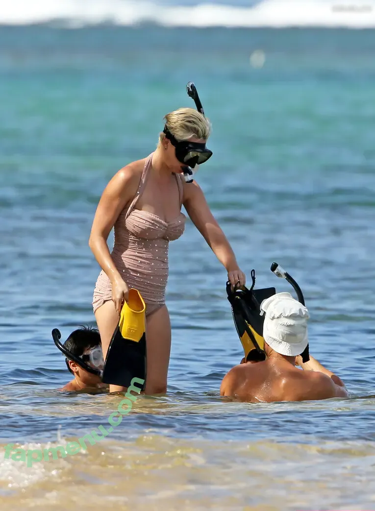 Katy Perry nude photo #3462 (katyperry)