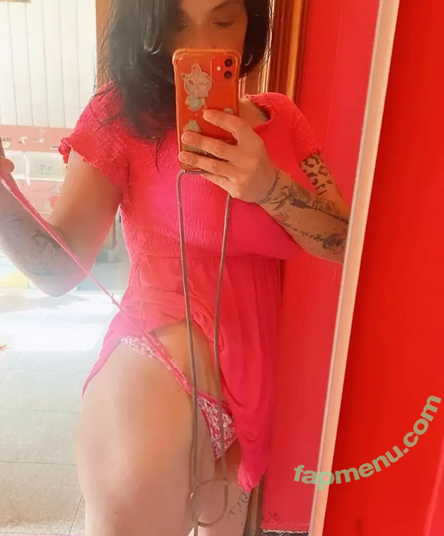 katypetunia nude photo #0003 (katypetunia_)