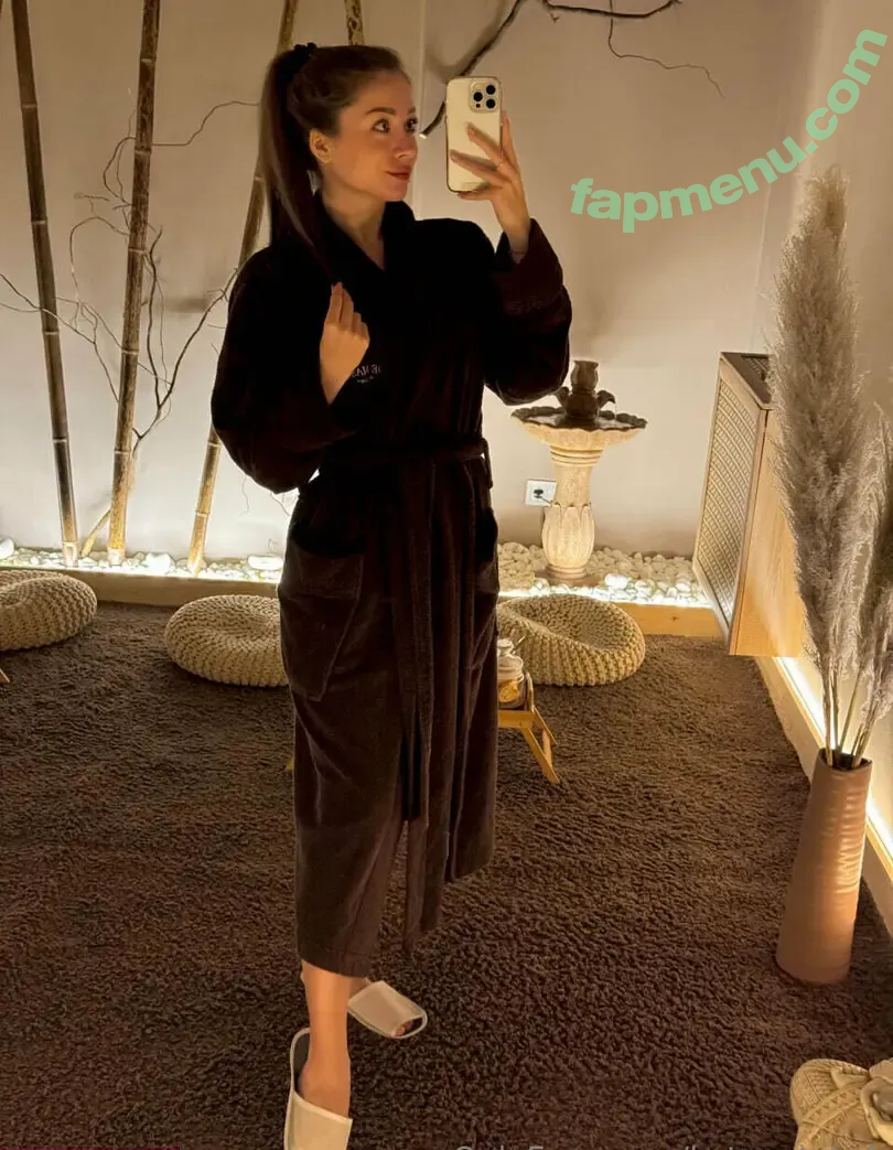 katyvatykat nude photo #0050 (katyvatykat)