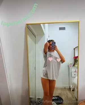 kaylasimmons / kaylasimmmons nude photo #0006