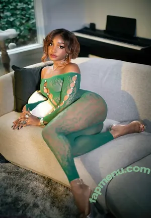  nude photo #0002