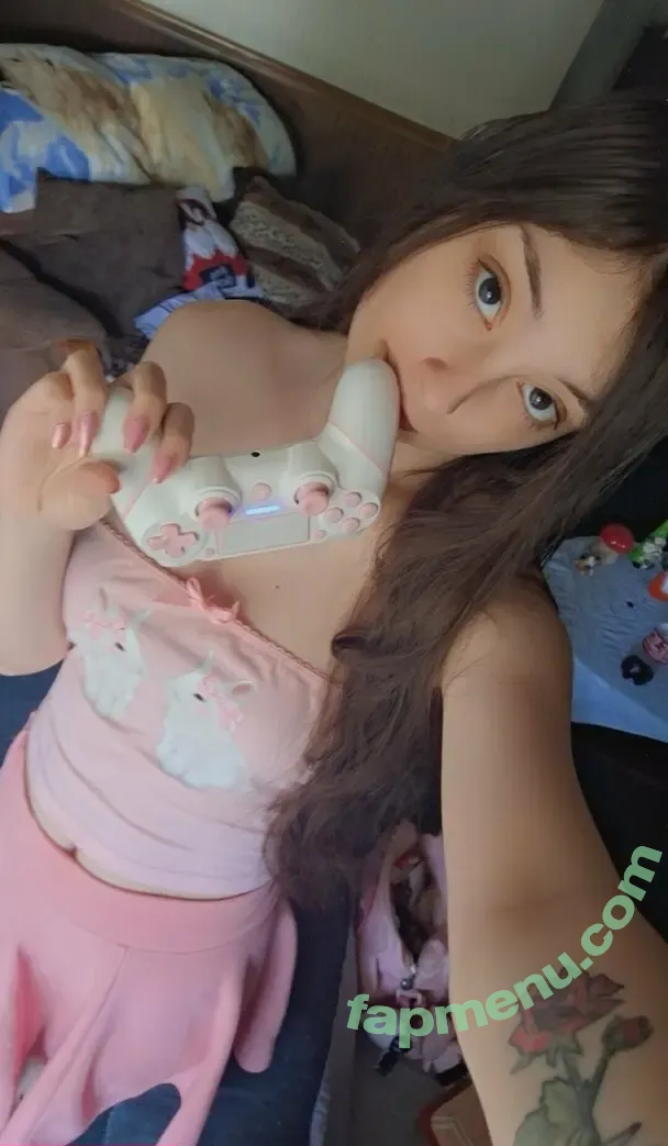 kccat nude photo #0041 (kcanxiety)